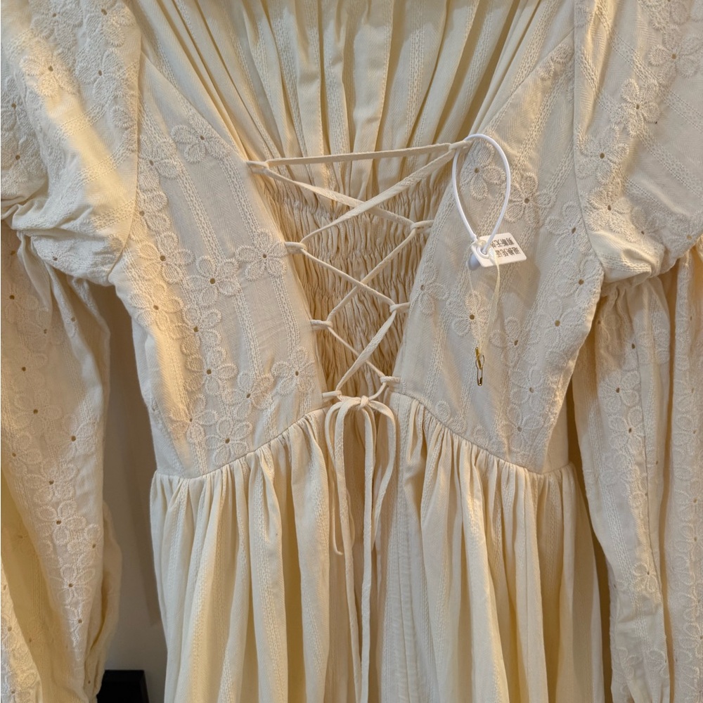 Elegant Cream Lace Dress lace made L - Picture 7 of 10